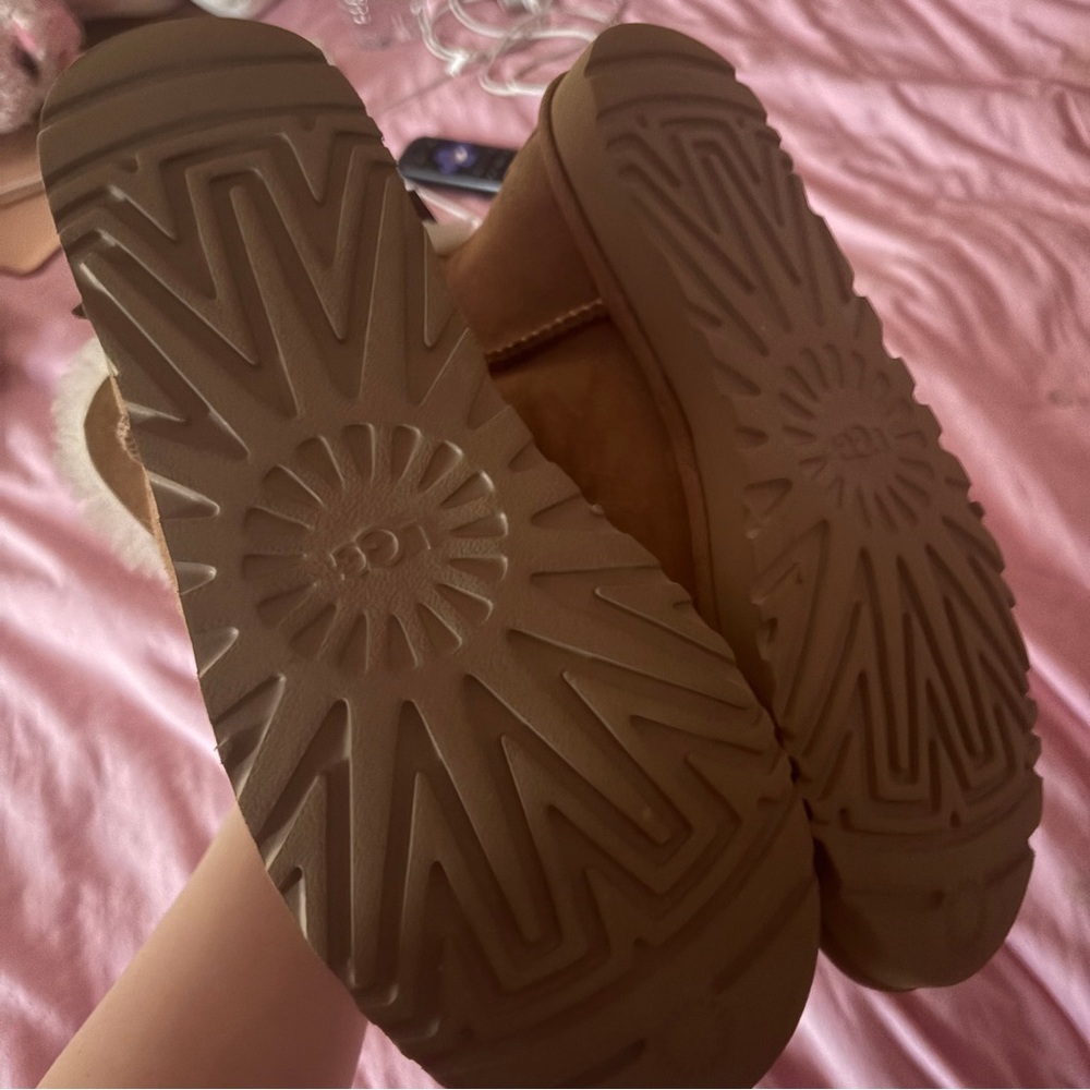 UGG Tan Shearling Boots with Bows - Picture 3 of 3